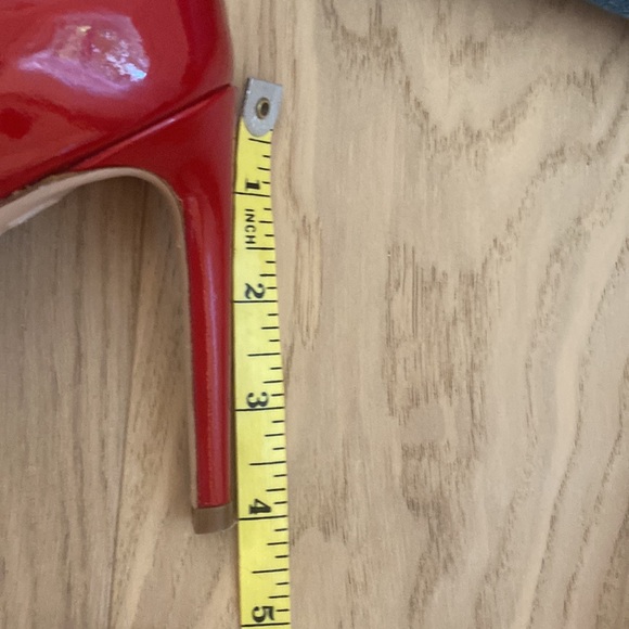 Stuart Weitzman heels . Size 6.5 - Picture 10 of 10